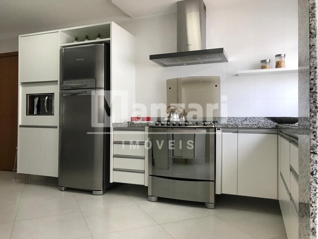 Apartamento à venda com 3 quartos, 155m² - Foto 7