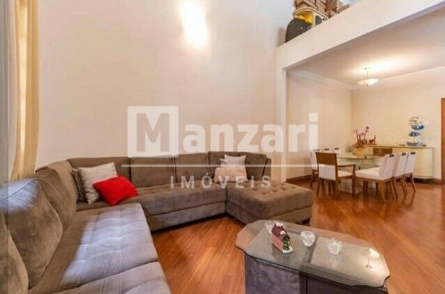 Casa à venda com 3 quartos, 220m² - Foto 7