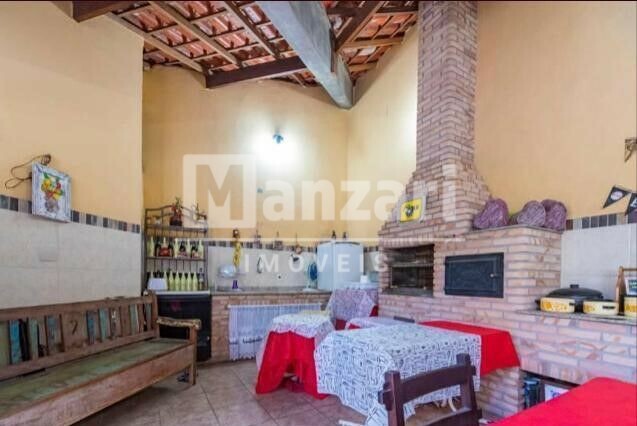 Casa à venda com 3 quartos, 220m² - Foto 18