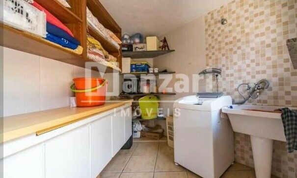 Casa à venda com 3 quartos, 220m² - Foto 14