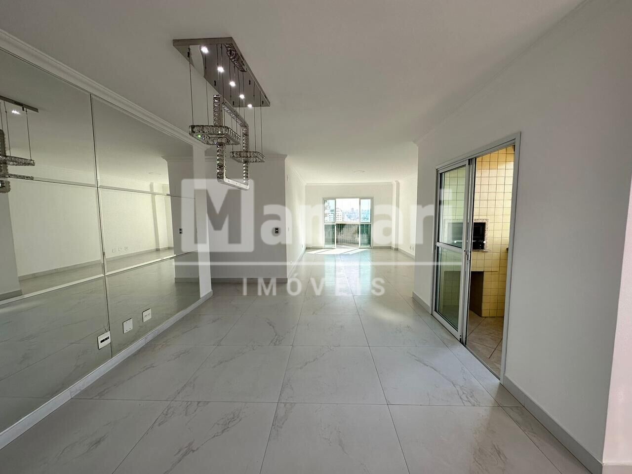 Apartamento à venda com 3 quartos, 177m² - Foto 1