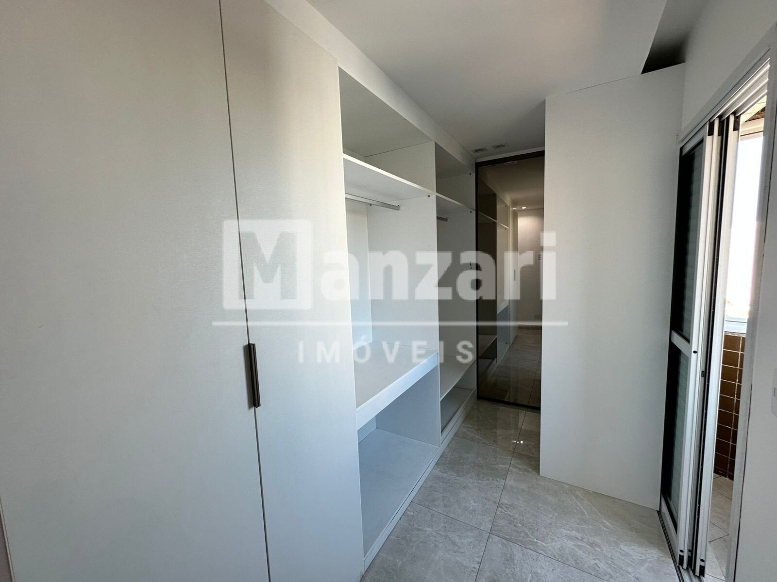 Apartamento à venda com 3 quartos, 177m² - Foto 27