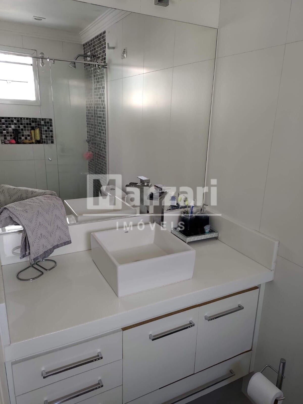 Apartamento à venda com 2 quartos, 85m² - Foto 17