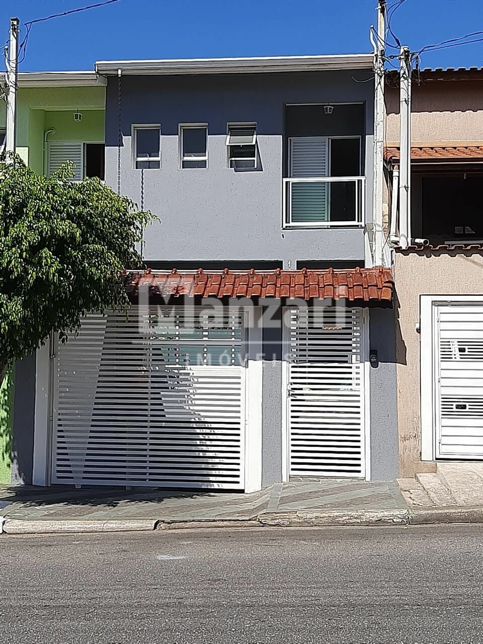 Sobrado à venda com 3 quartos, 325m² - Foto 1