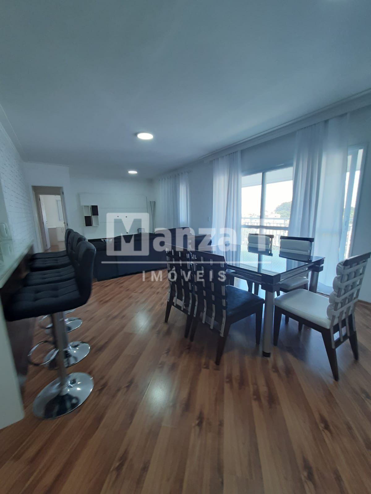 Apartamento à venda com 3 quartos, 125m² - Foto 1