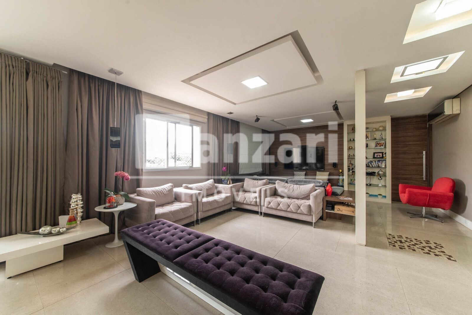 Apartamento à venda com 3 quartos, 186m² - Foto 1