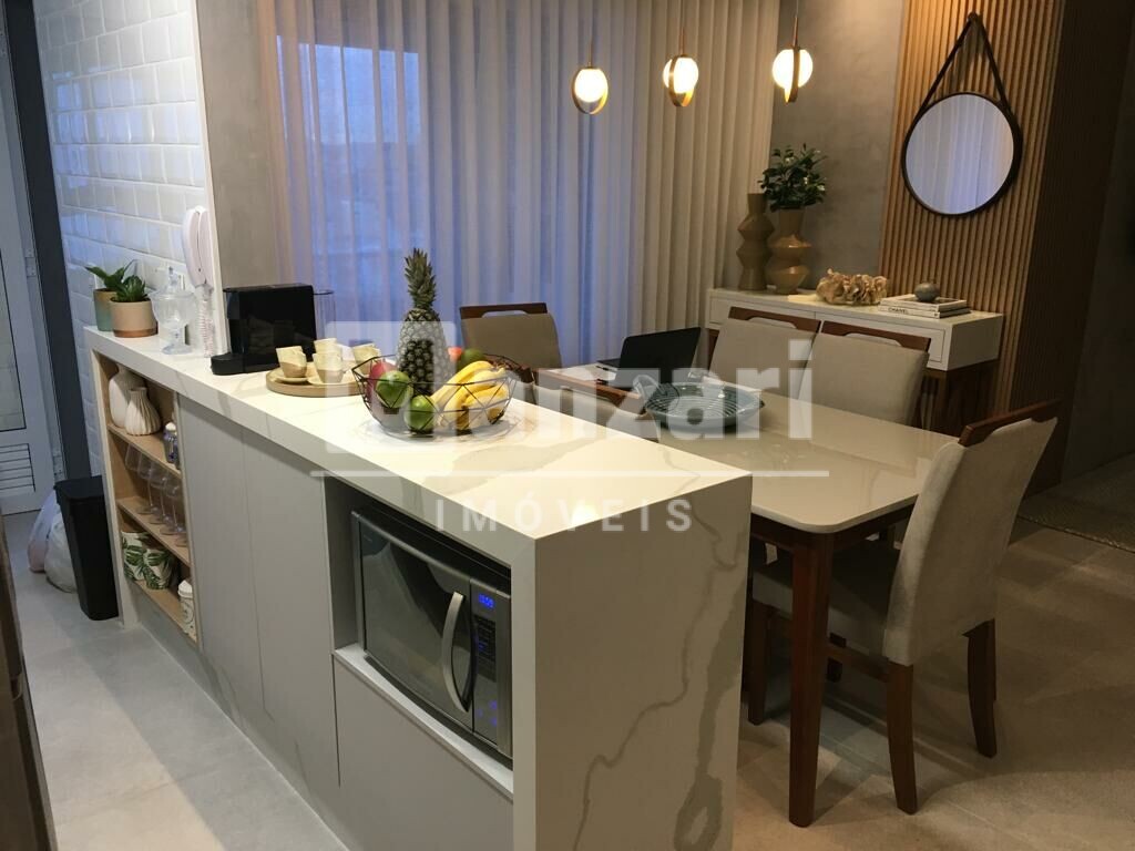 Apartamento à venda com 2 quartos, 65m² - Foto 2