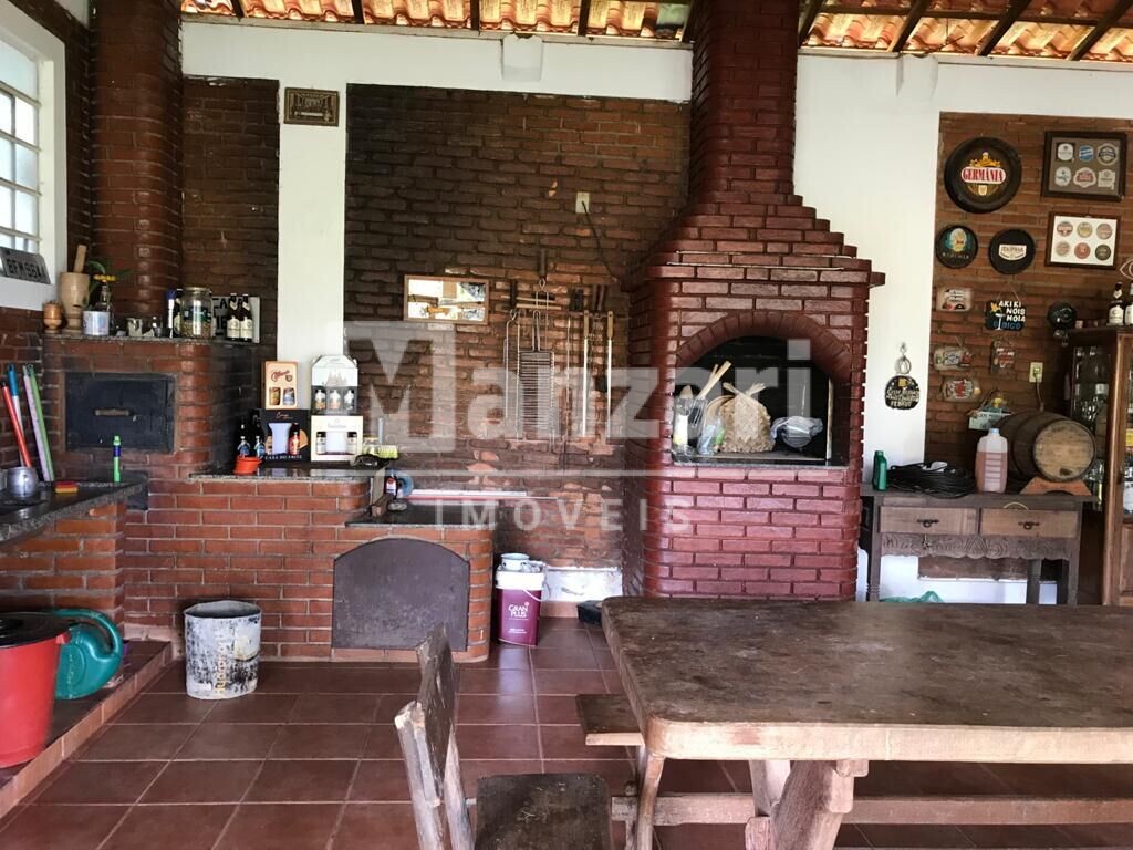 Fazenda à venda com 6 quartos, 2500m² - Foto 4