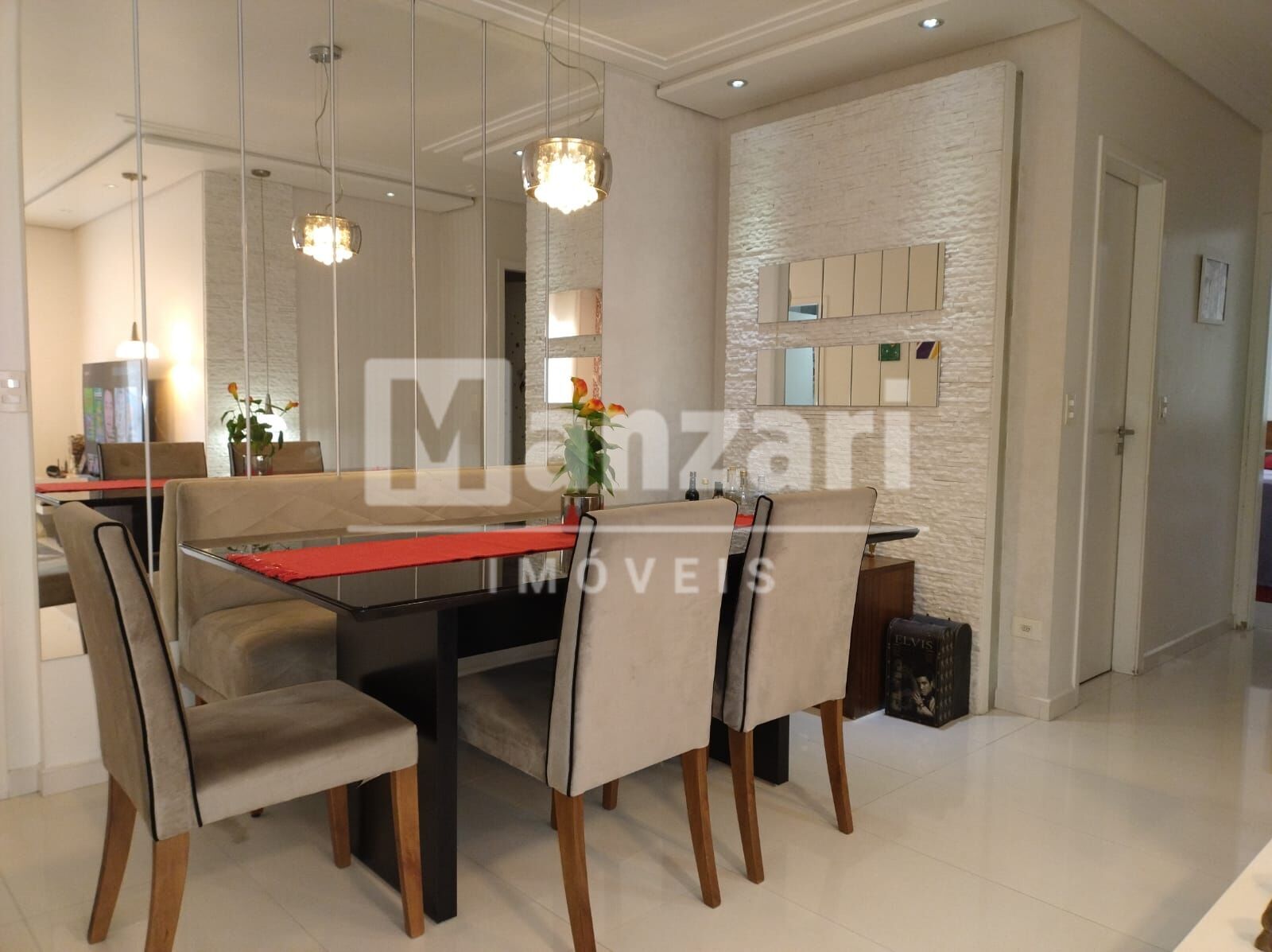 Apartamento à venda com 3 quartos, 92m² - Foto 1