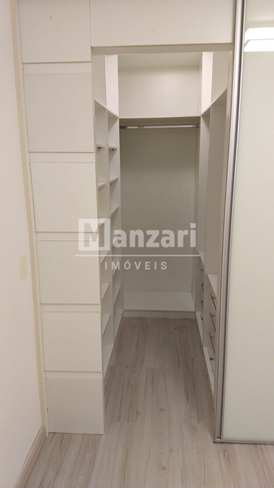 Apartamento à venda com 2 quartos, 85m² - Foto 25