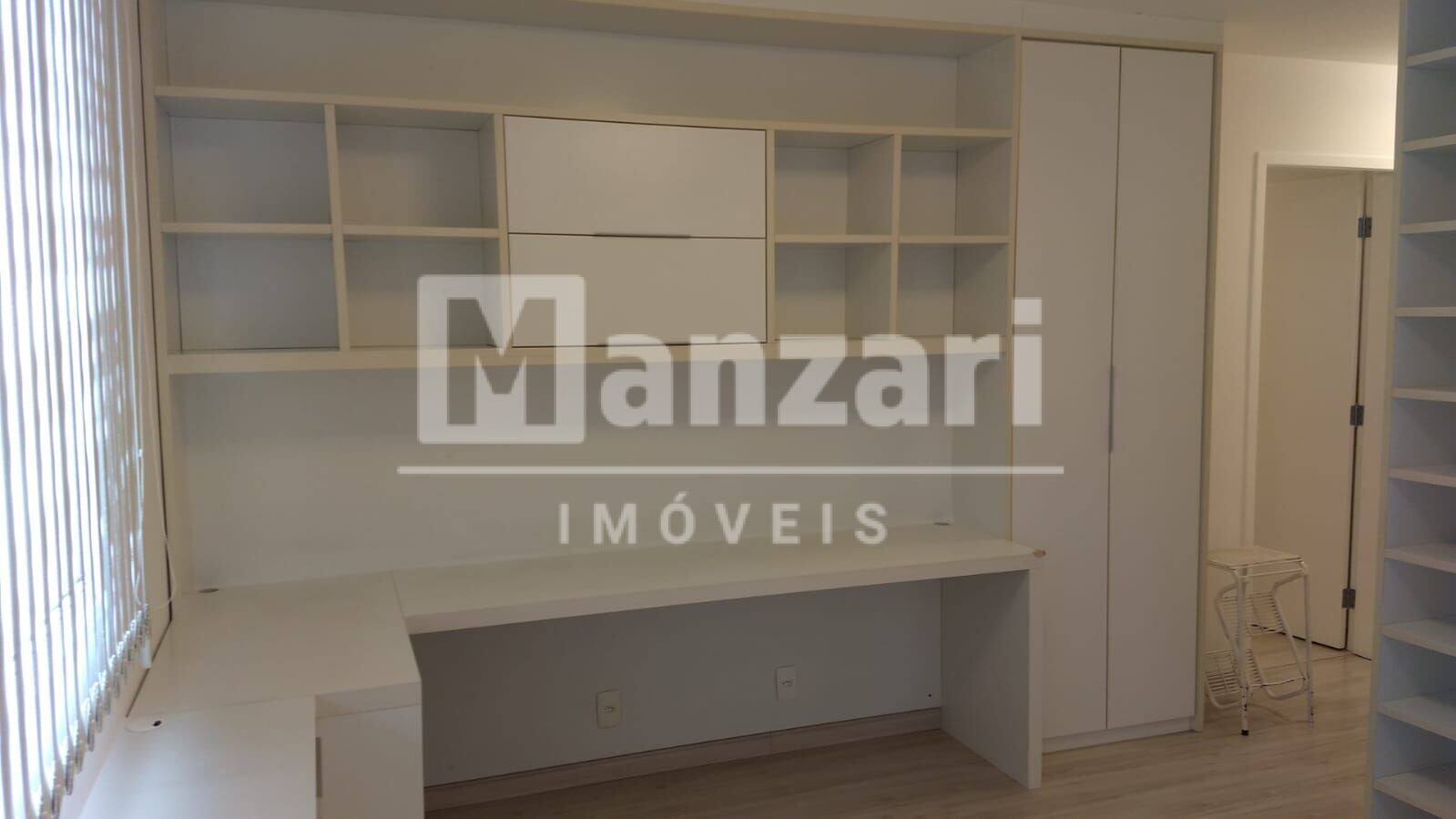 Apartamento à venda com 2 quartos, 85m² - Foto 11