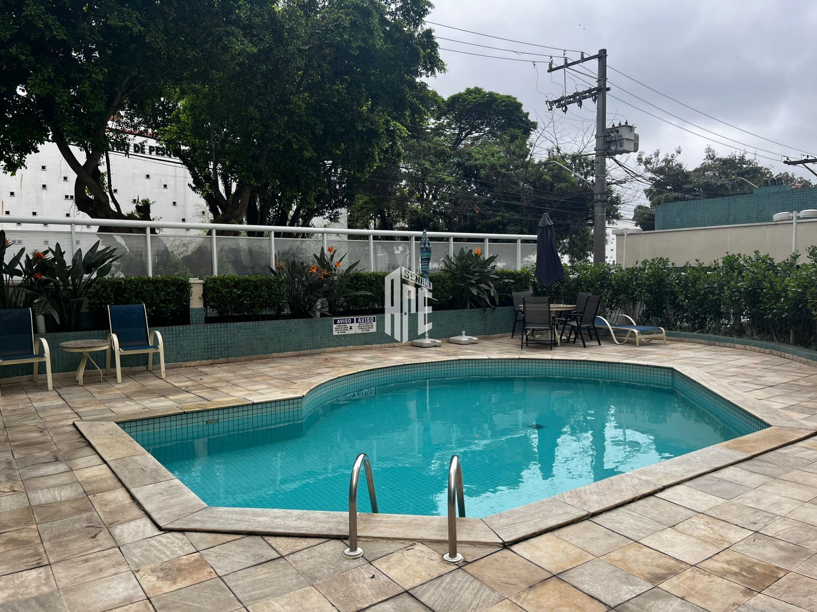 Apartamento à venda com 3 quartos, 123m² - Foto 28