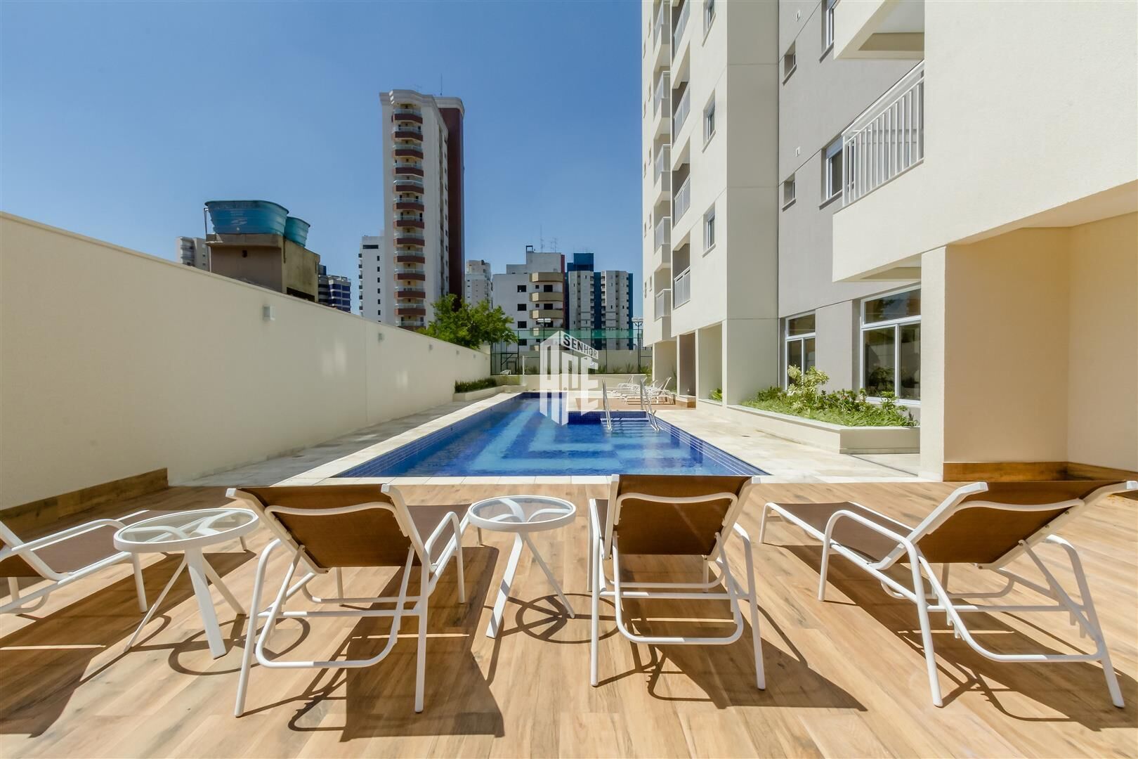 Apartamento à venda com 2 quartos, 75m² - Foto 41