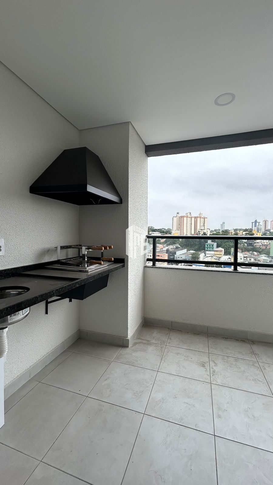 Apartamento à venda com 2 quartos, 75m² - Foto 1