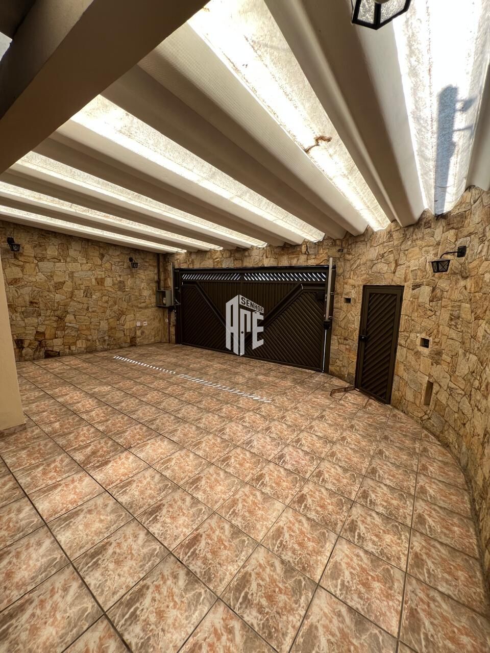 Casa, 2 quartos, 145 m² - Foto 1