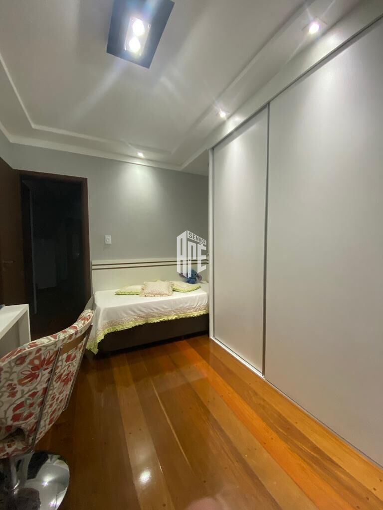 Casa, 4 quartos, 380 m² - Foto 31