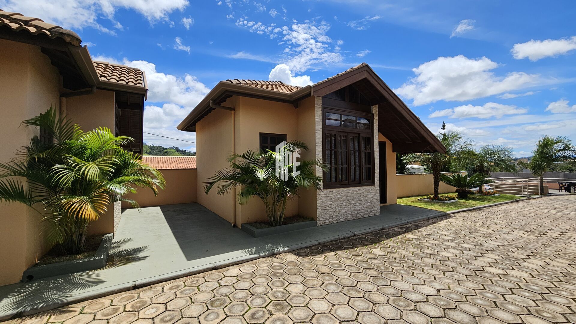 Fazenda à venda com 6 quartos, 2600m² - Foto 4