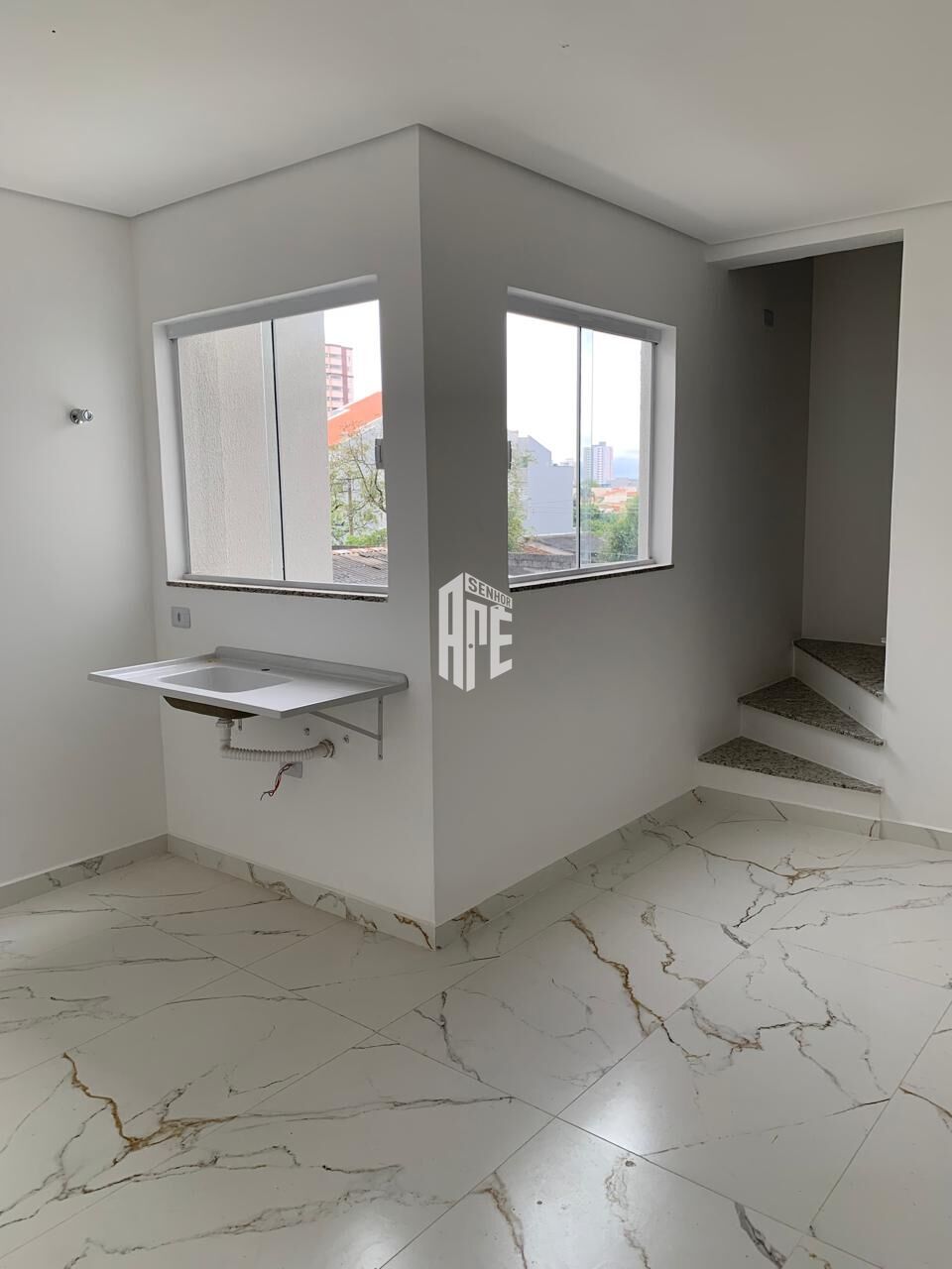 Apartamento à venda com 2 quartos, 105m² - Foto 1