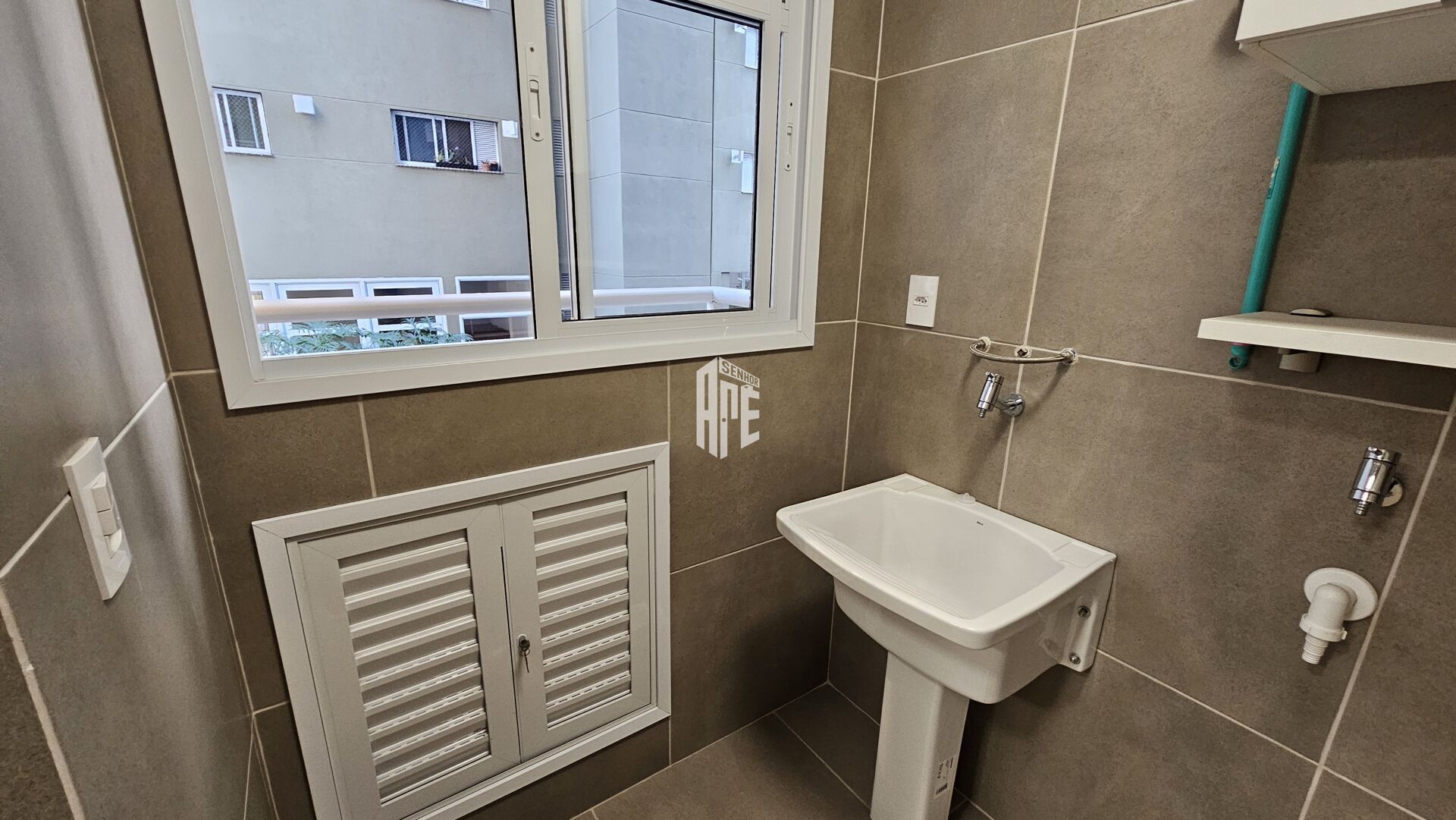 Apartamento à venda com 2 quartos, 64m² - Foto 29