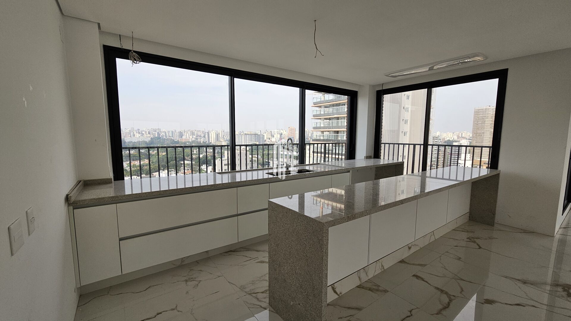 Apartamento à venda com 4 quartos, 375m² - Foto 14