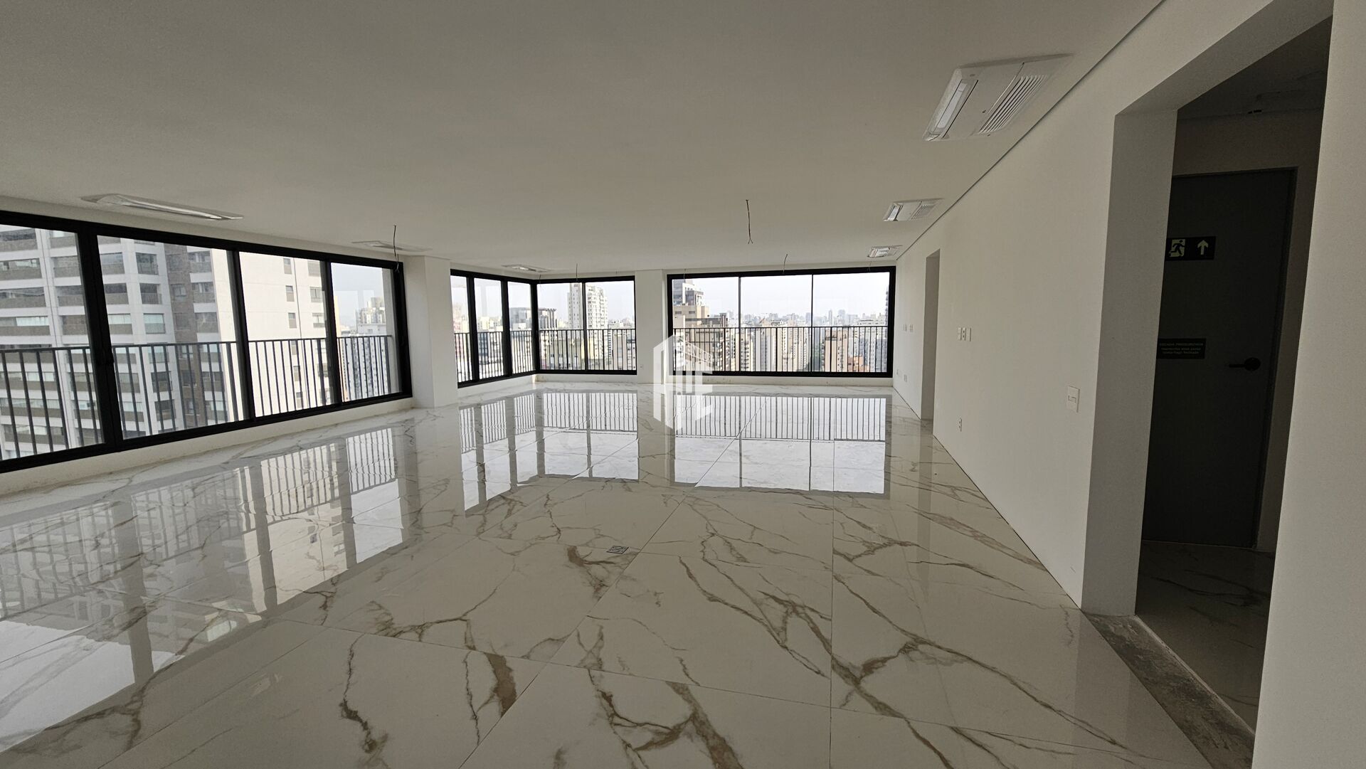 Apartamento à venda com 4 quartos, 375m² - Foto 10