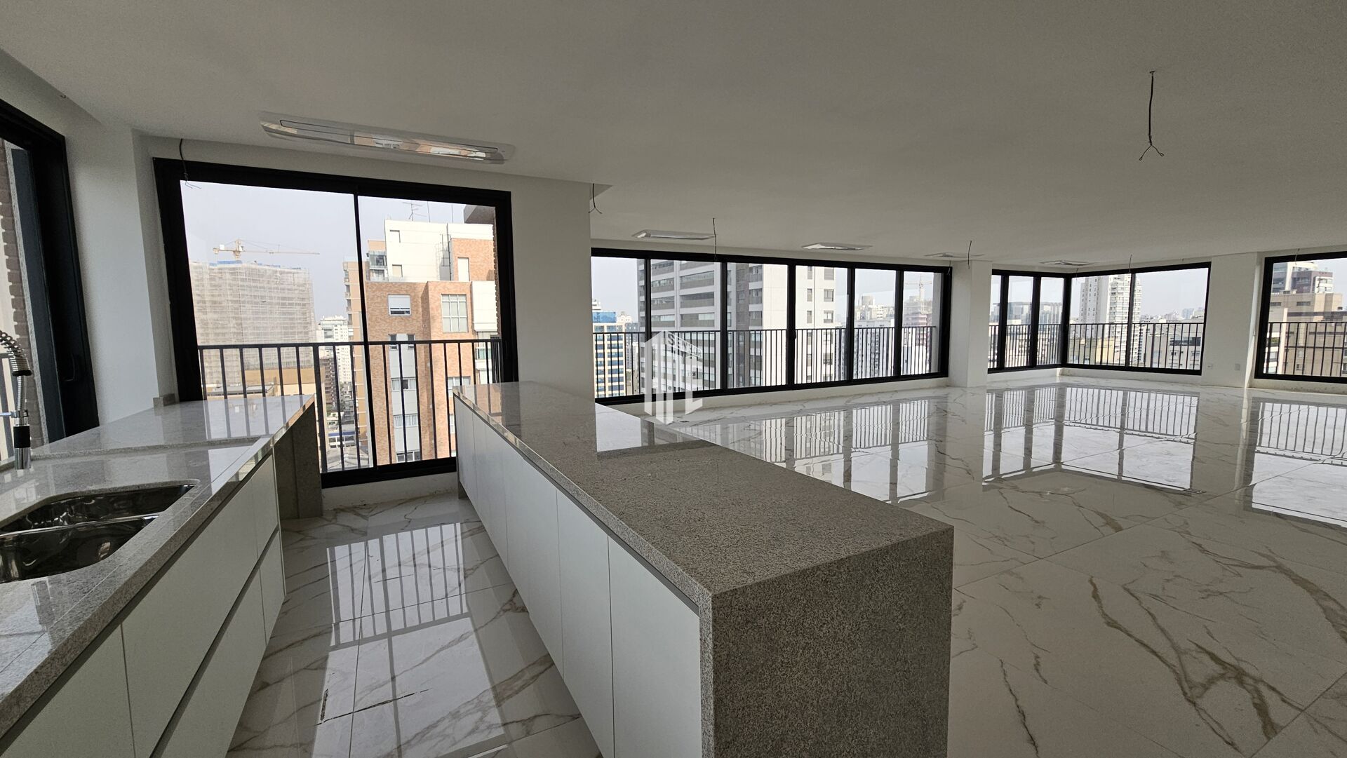 Apartamento à venda com 4 quartos, 375m² - Foto 17