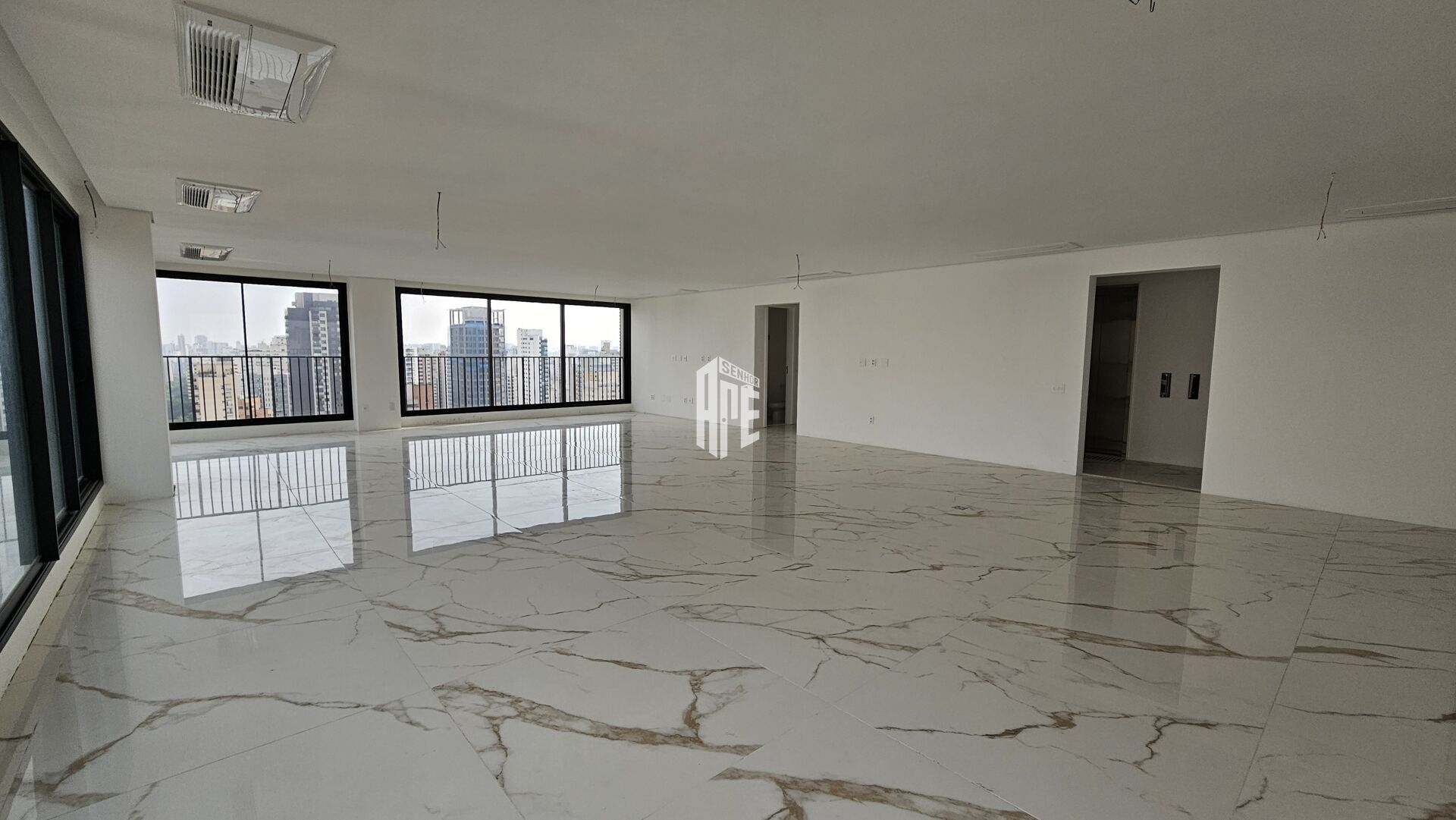 Apartamento à venda com 4 quartos, 375m² - Foto 8