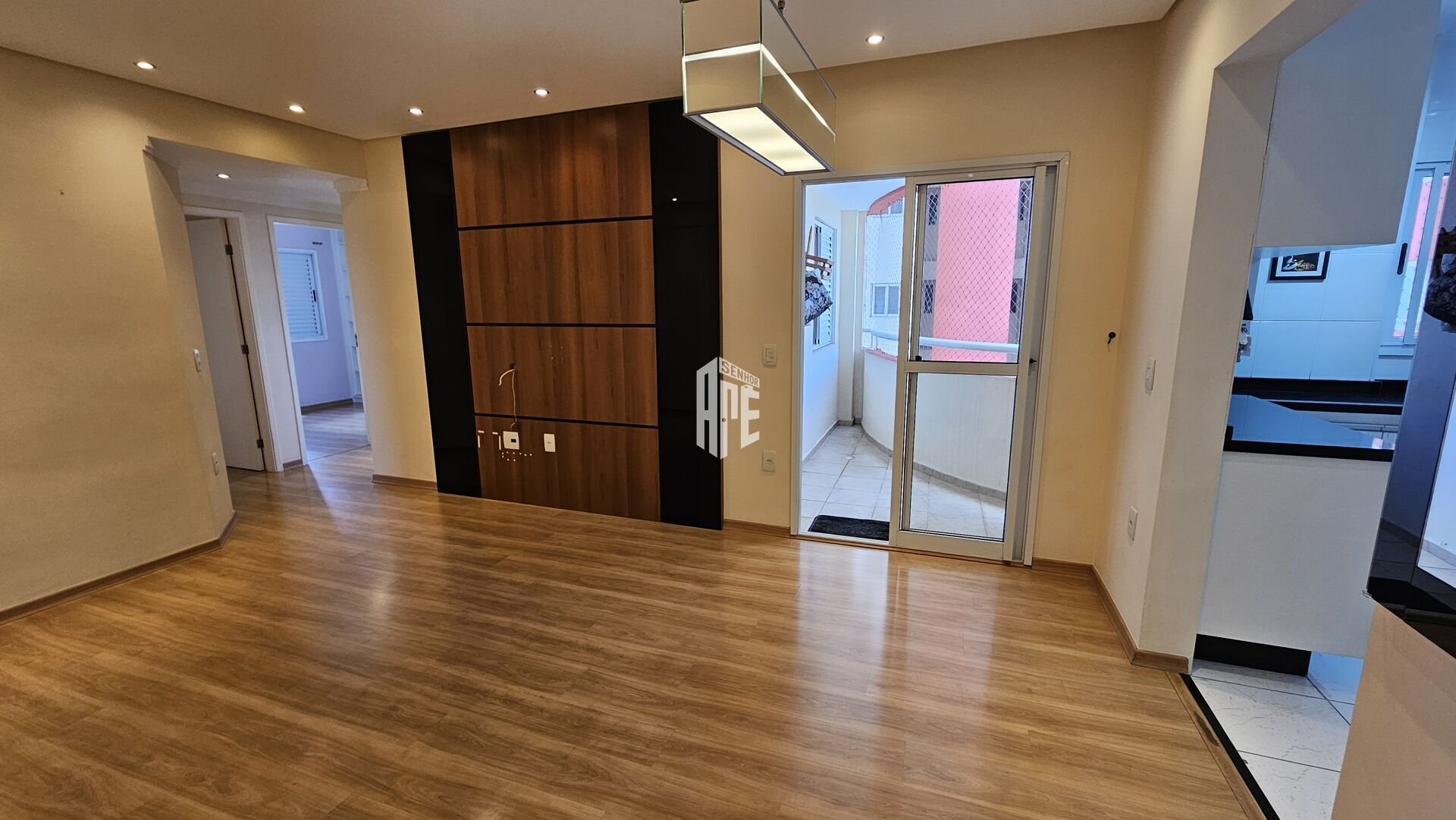 Apartamento à venda com 3 quartos, 87m² - Foto 1