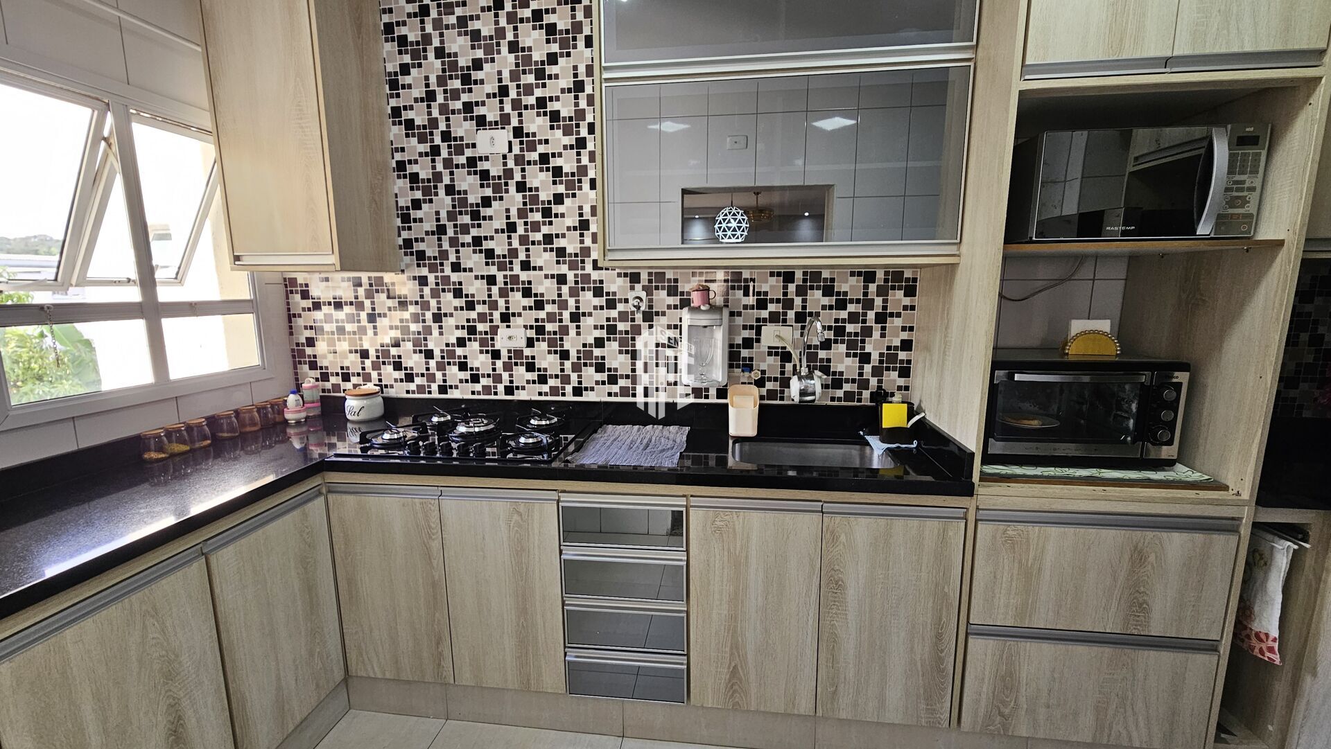 Apartamento à venda com 3 quartos, 160m² - Foto 4