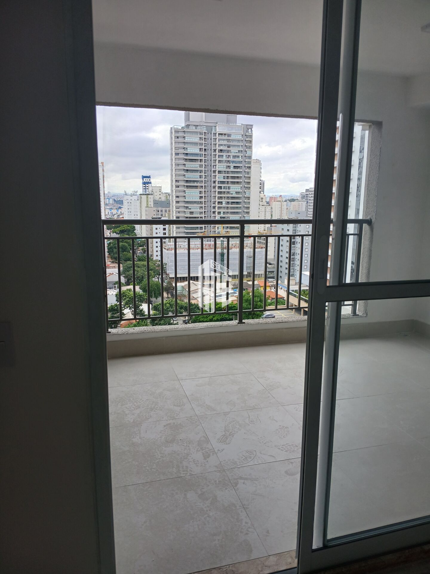 Apartamento à venda com 2 quartos, 69m² - Foto 4