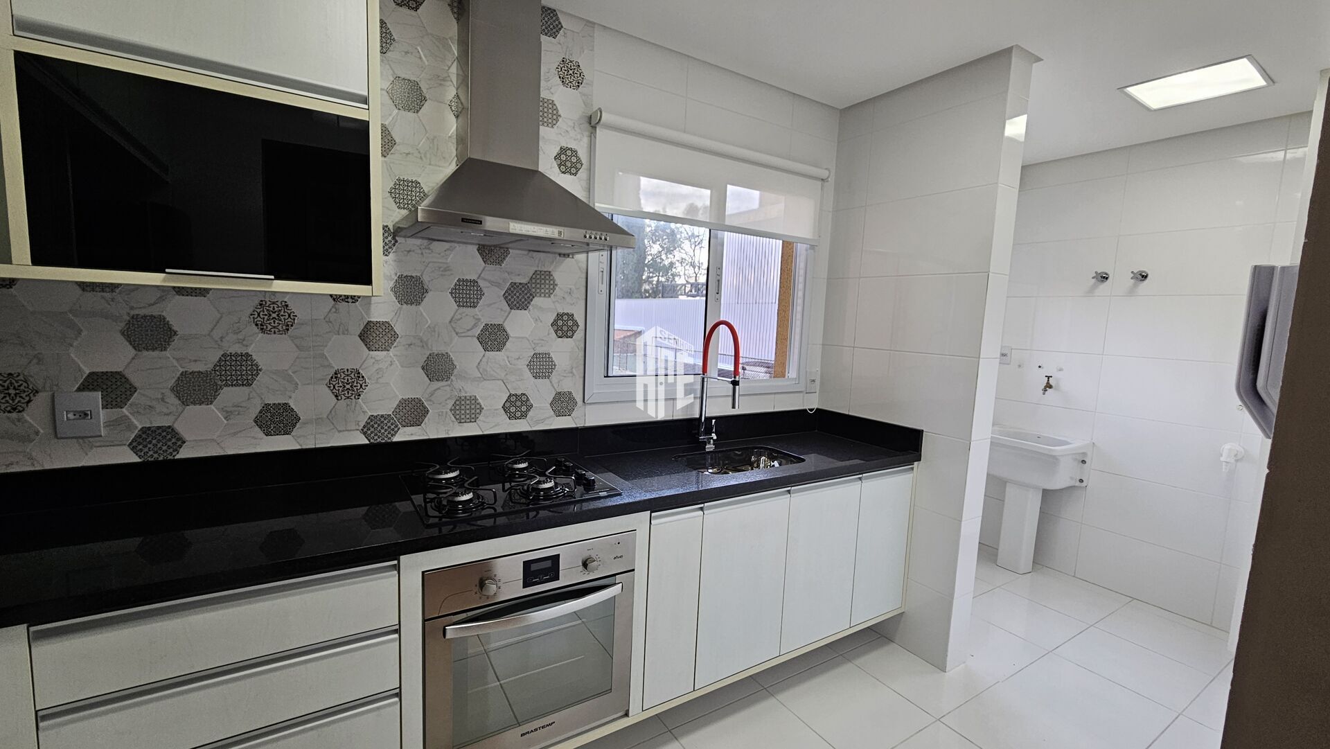 Apartamento à venda com 2 quartos, 63m² - Foto 25