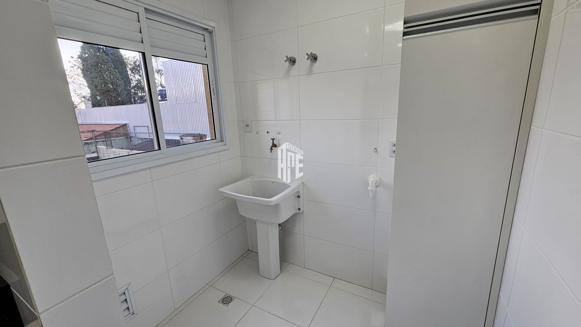 Apartamento à venda com 2 quartos, 63m² - Foto 30