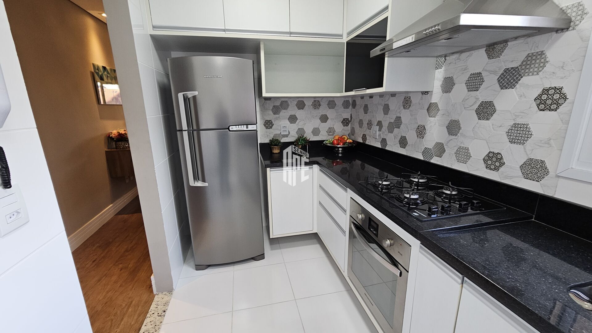 Apartamento à venda com 2 quartos, 63m² - Foto 28