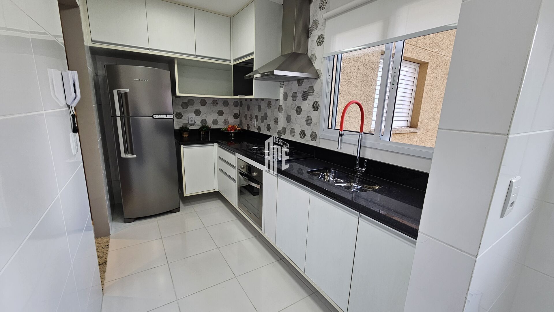 Apartamento à venda com 2 quartos, 63m² - Foto 26