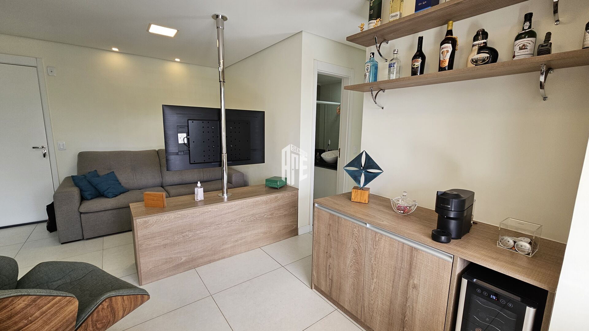 Apartamento à venda com 2 quartos, 63m² - Foto 8