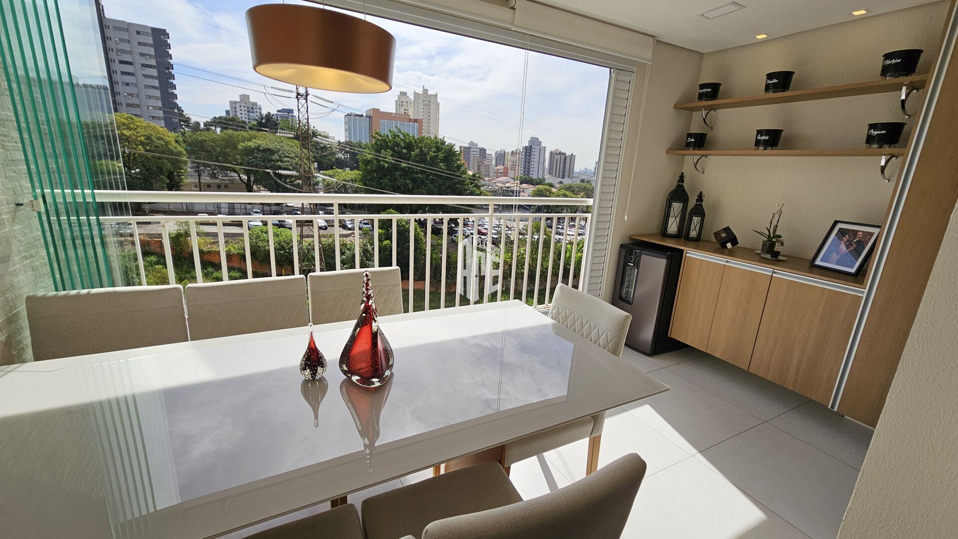 Apartamento à venda com 2 quartos, 63m² - Foto 1