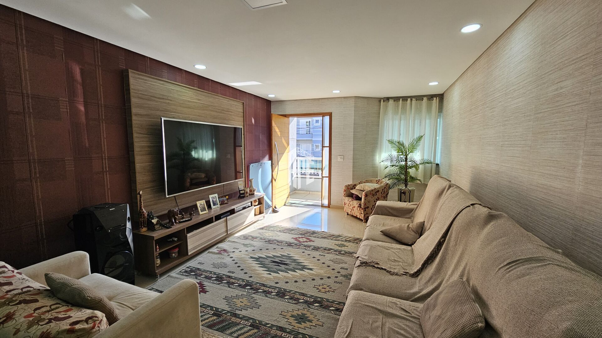 Casa, 3 quartos, 250 m² - Foto 1