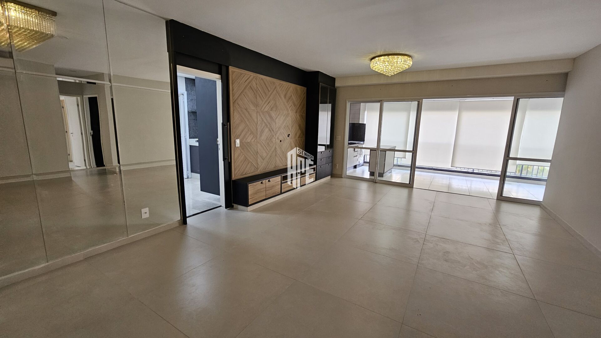Apartamento à venda com 3 quartos, 172m² - Foto 2