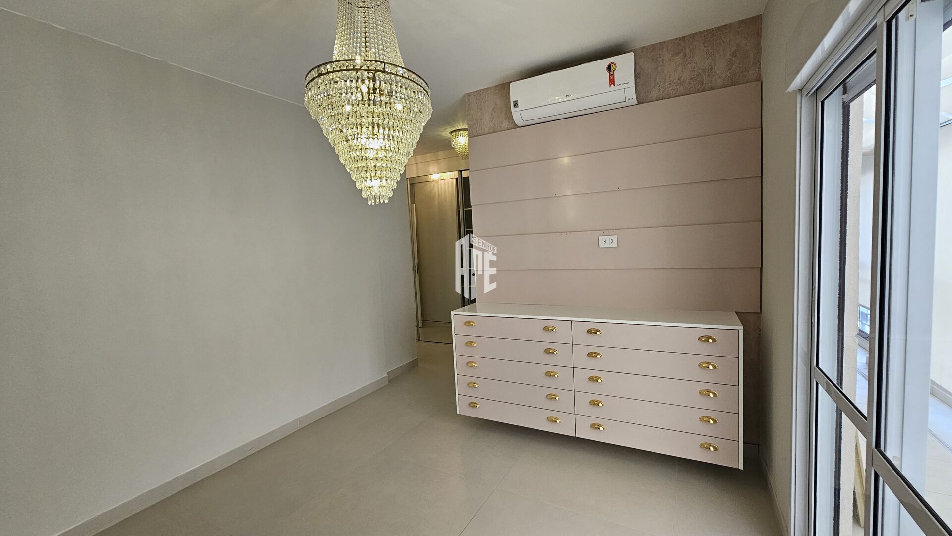 Apartamento à venda com 3 quartos, 172m² - Foto 4