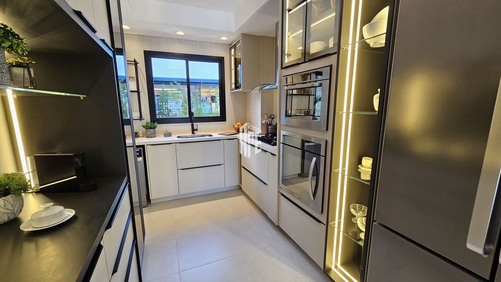 Apartamento à venda com 3 quartos, 163m² - Foto 24
