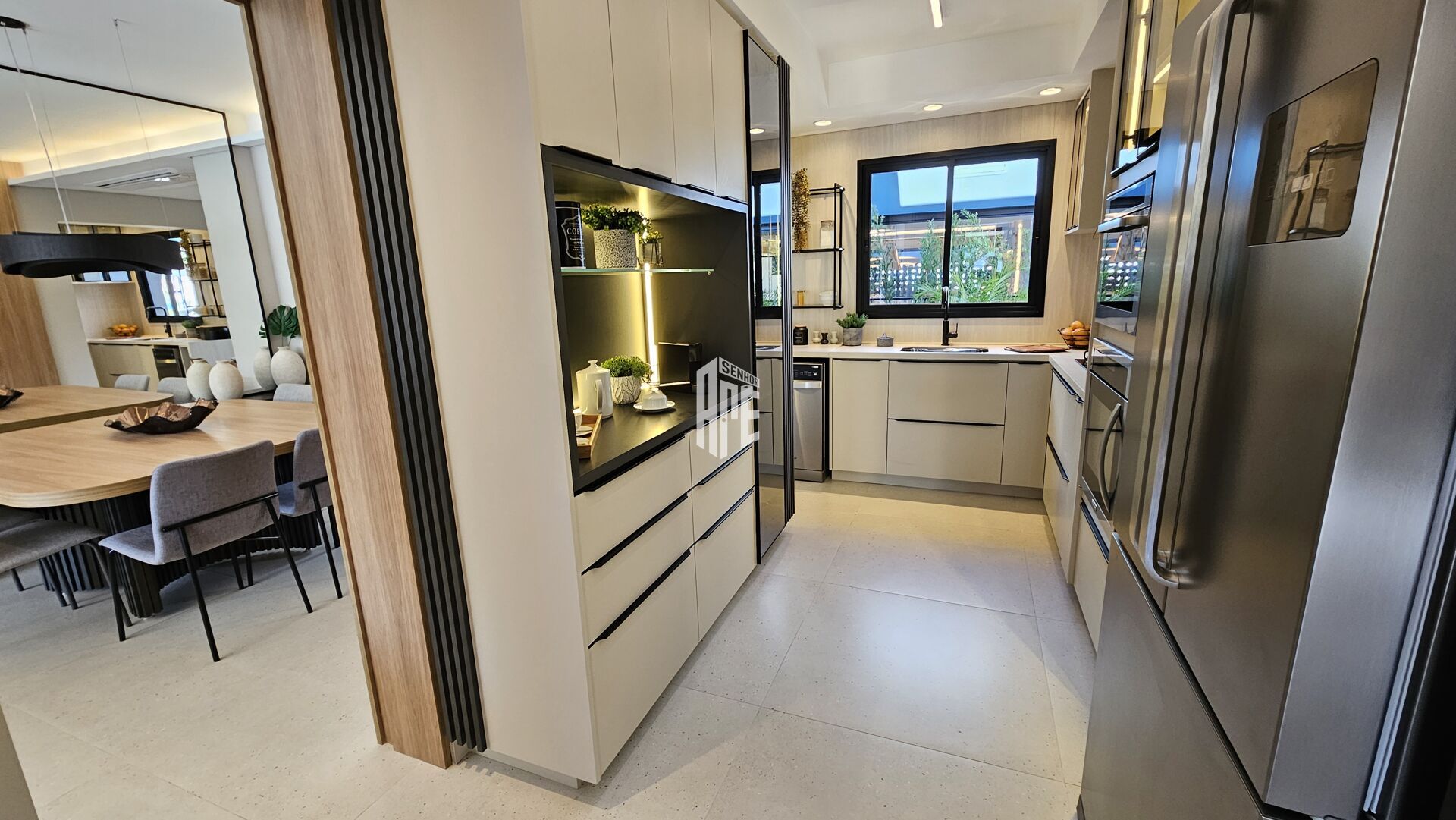 Apartamento à venda com 3 quartos, 163m² - Foto 1