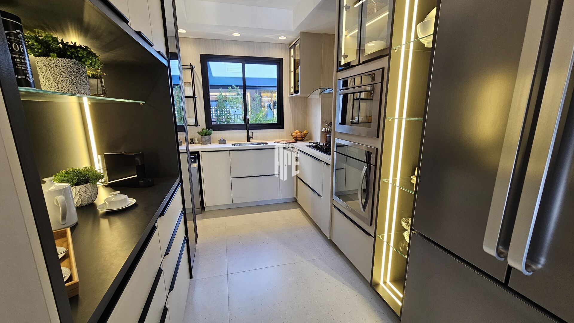 Apartamento à venda com 3 quartos, 163m² - Foto 11