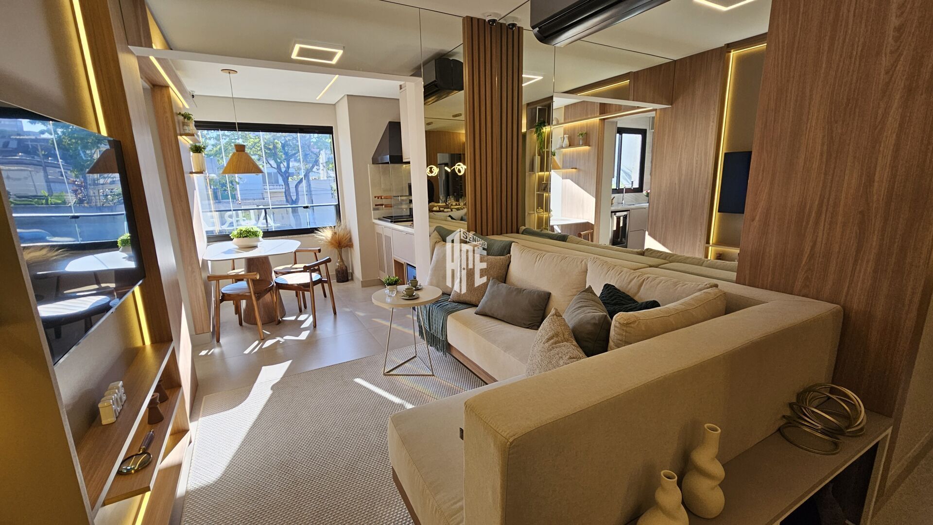 Apartamento à venda com 2 quartos, 86m² - Foto 1