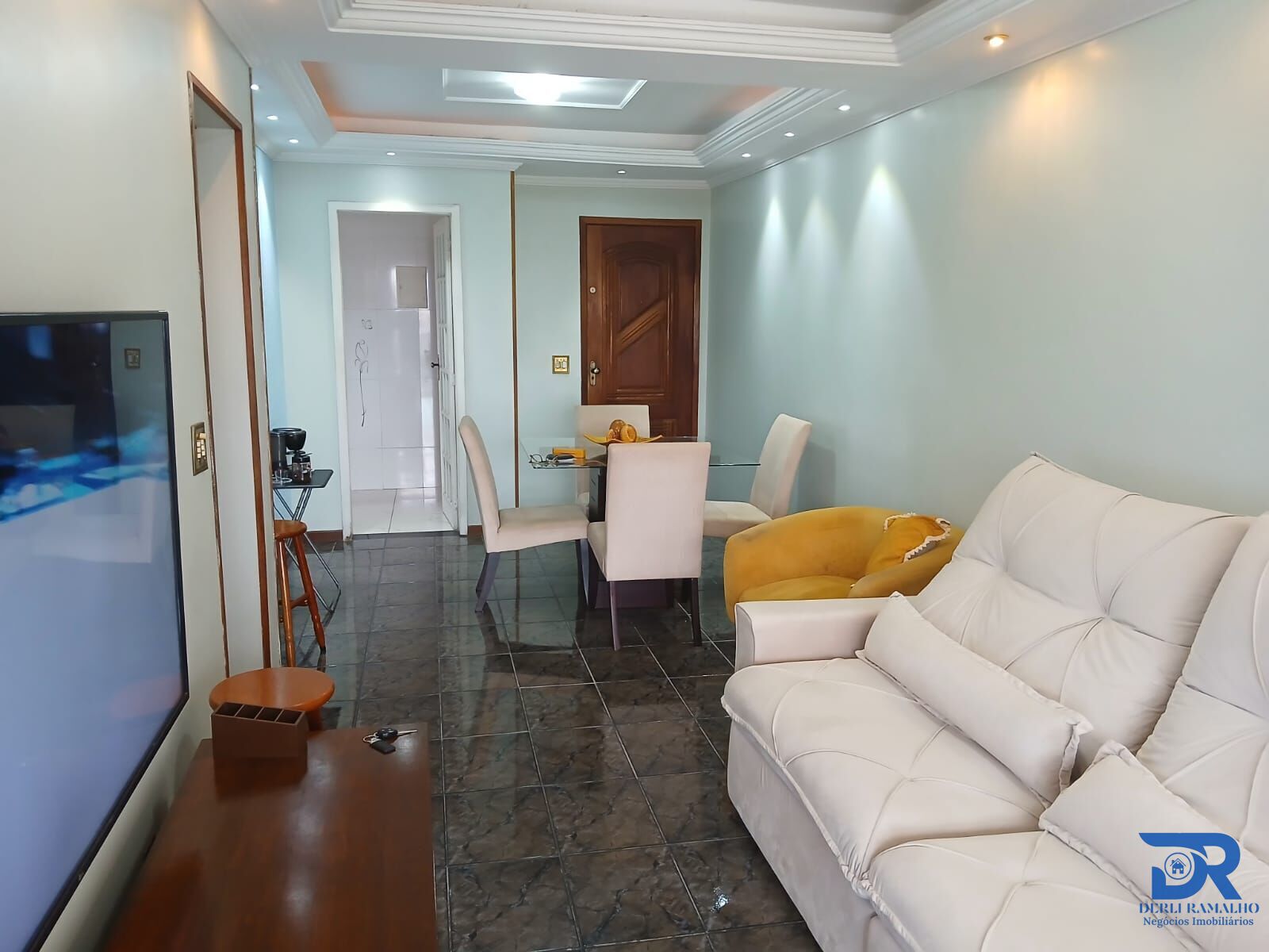 Apartamento à venda com 2 quartos, 63m² - Foto 2