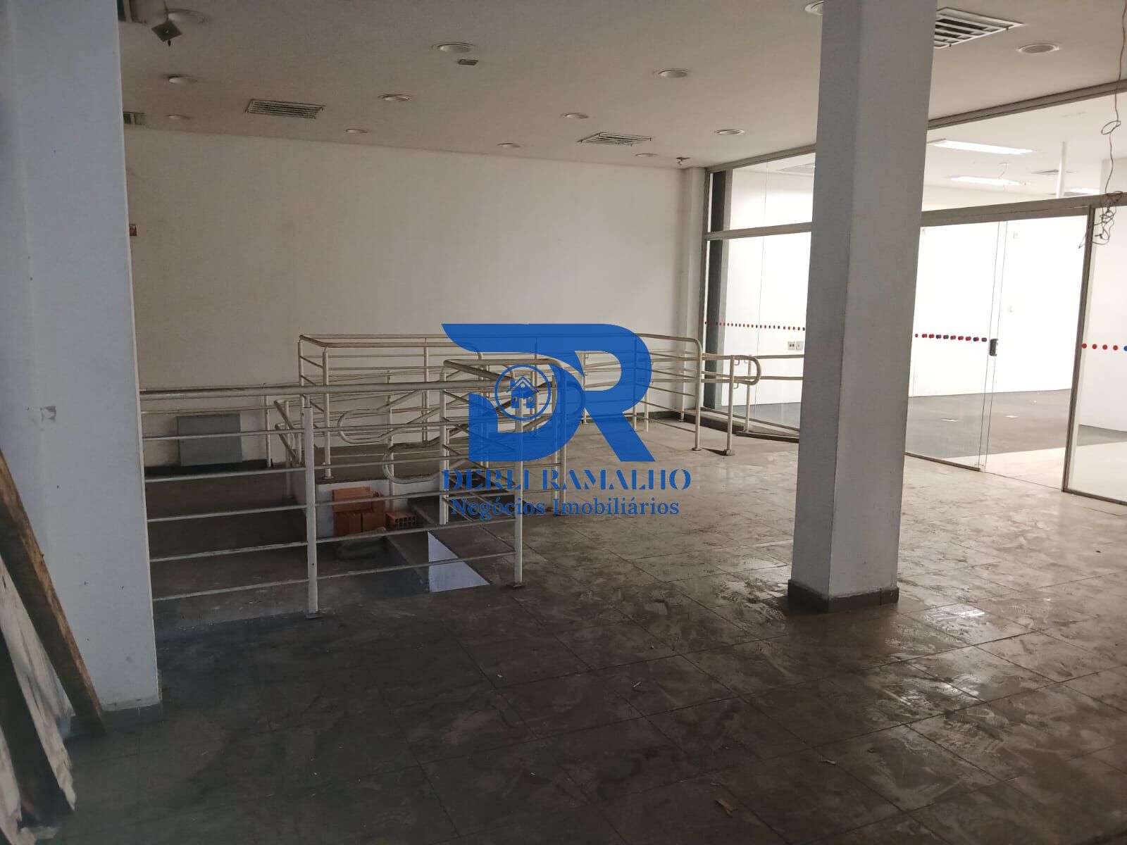 Prédio Inteiro para alugar, 600m² - Foto 13