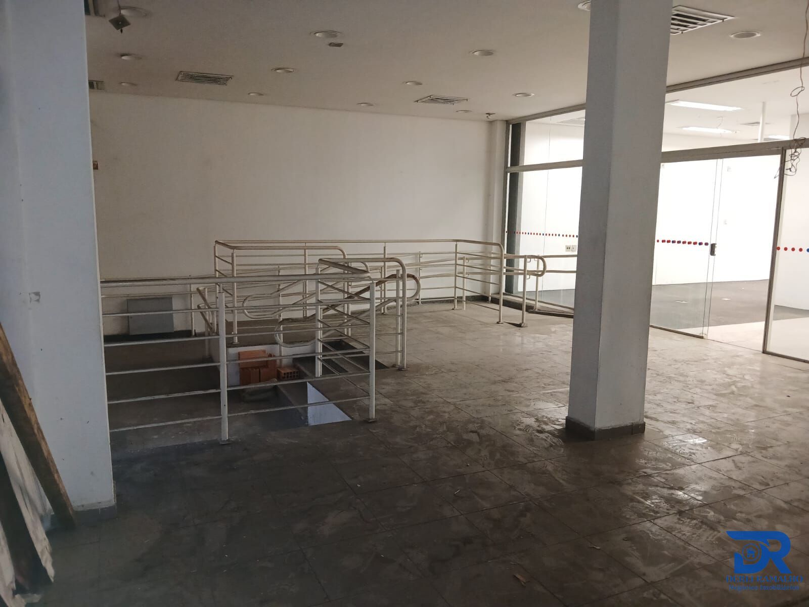 Prédio Inteiro para alugar, 600m² - Foto 13