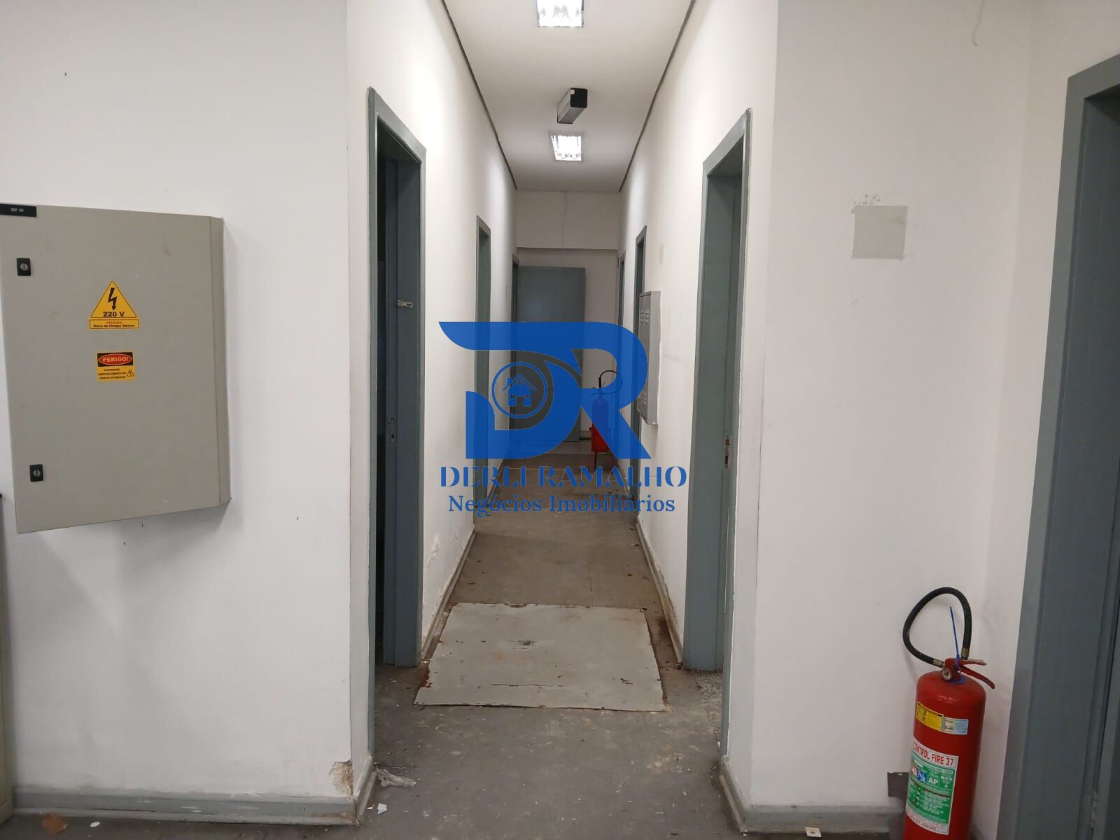 Prédio Inteiro para alugar, 600m² - Foto 24