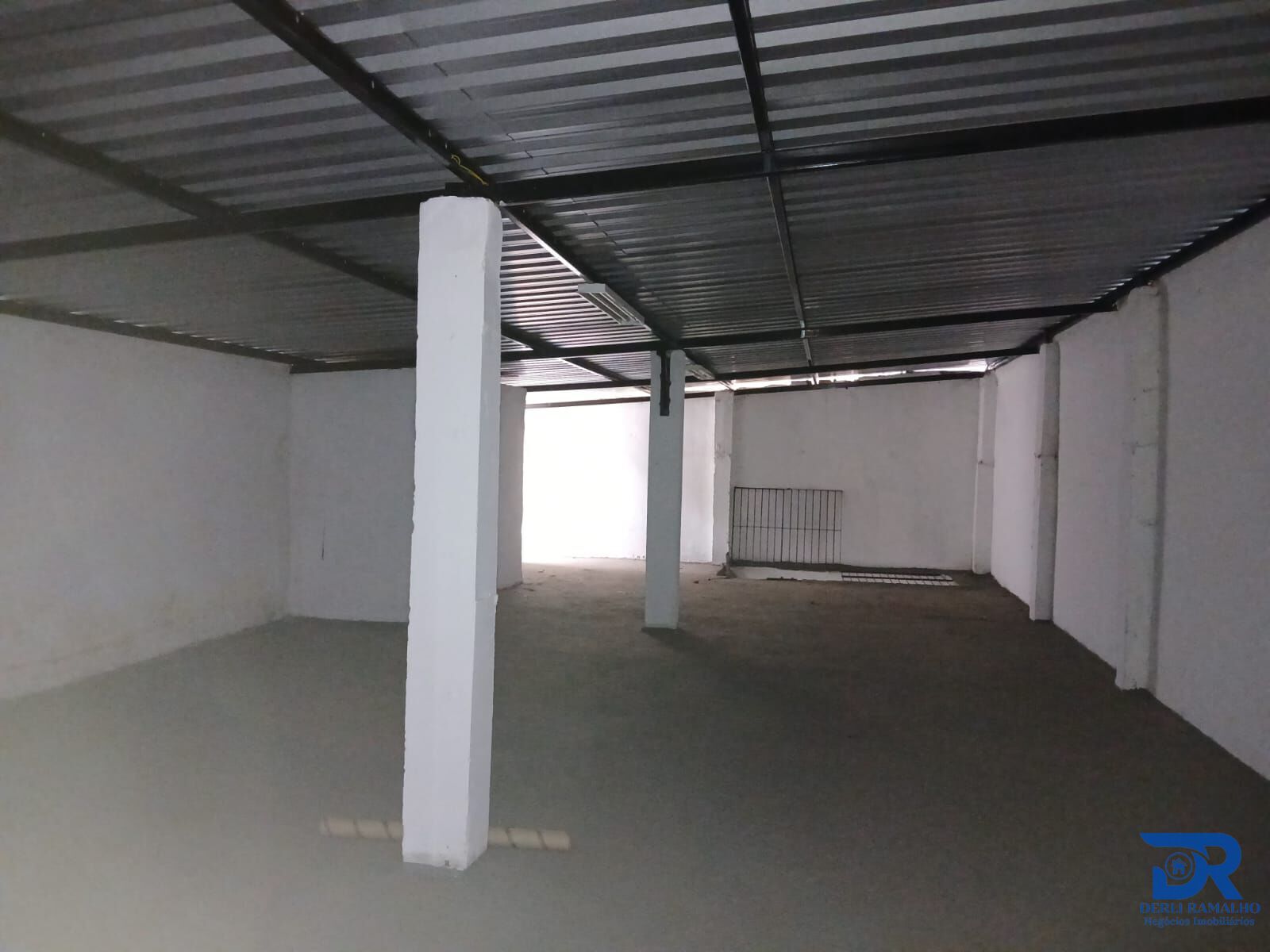 Prédio Inteiro para alugar, 600m² - Foto 36