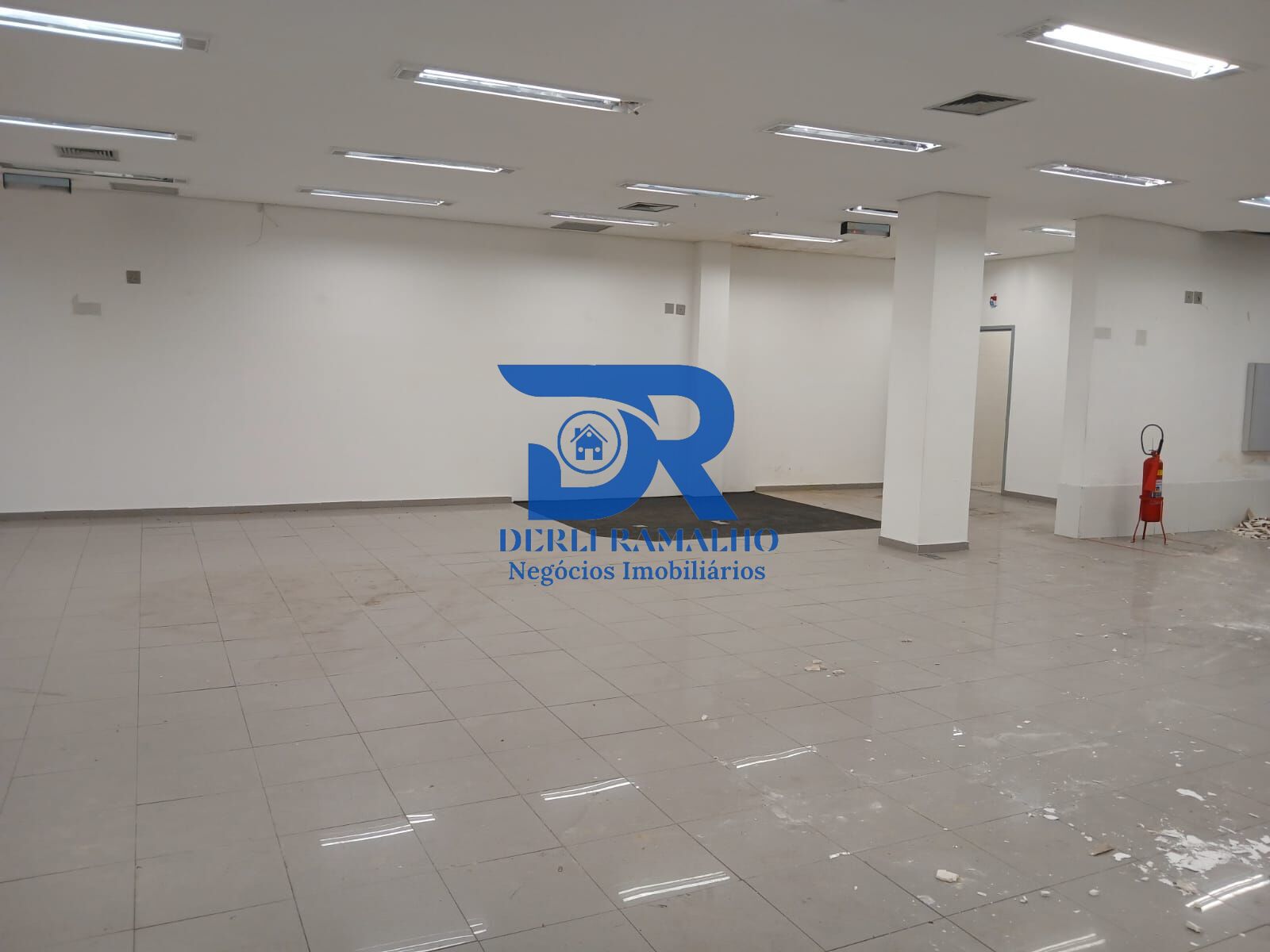 Prédio Inteiro para alugar, 600m² - Foto 3