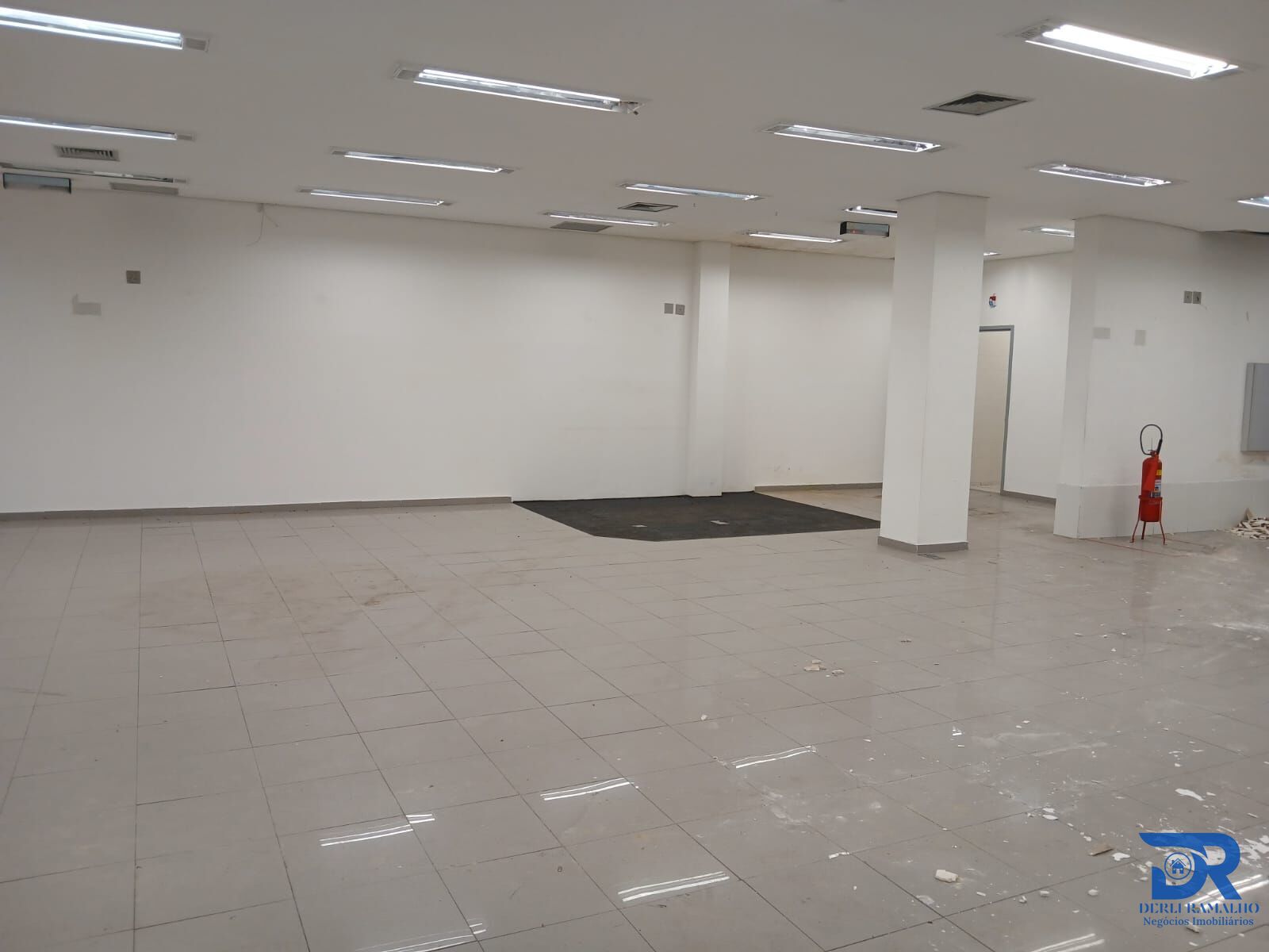 Prédio Inteiro para alugar, 600m² - Foto 3